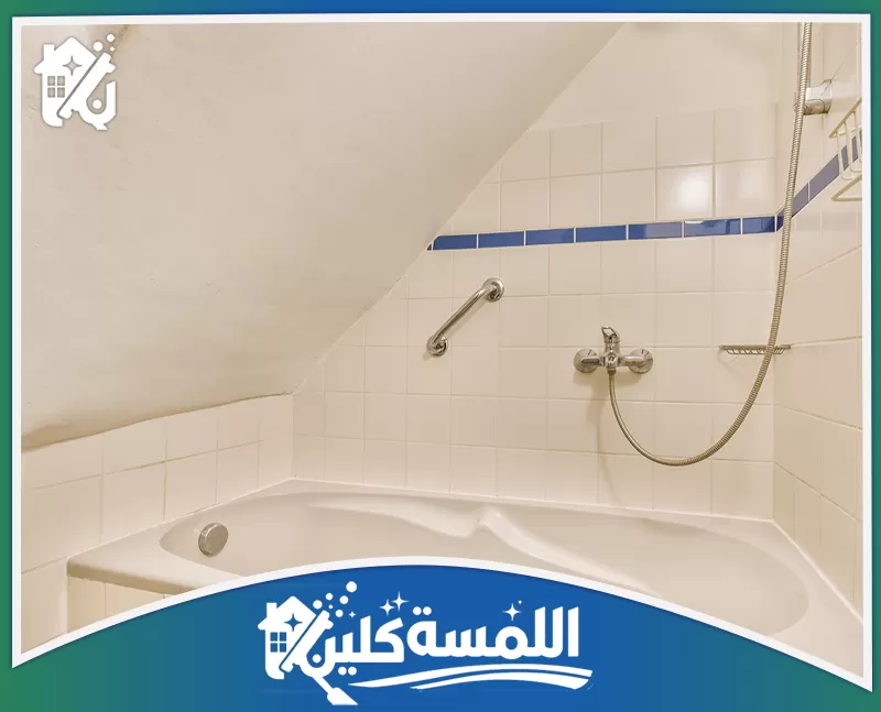 العزل الاسمنتي للحمامات بالرياض 0544035701 | شركة اللمسة كلين نحرص في العزل الاسمنتي للحمامات بالرياض علي استخدام انواع اسمنت عالية الجودة في عزل الحمامات تمنع تسرب المياه.